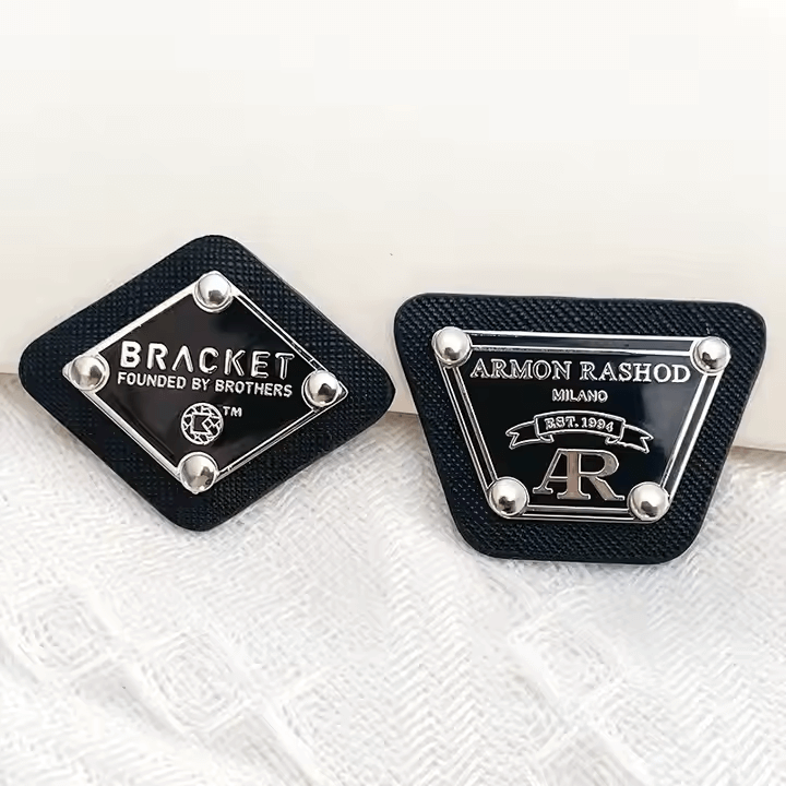 leather bracelet metal label​